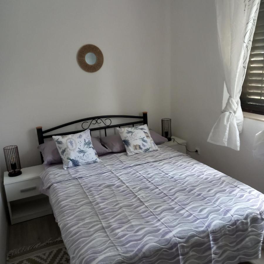 Vila Kuca Za Odmor Skalina - Sea View Splitska Exteriér fotografie