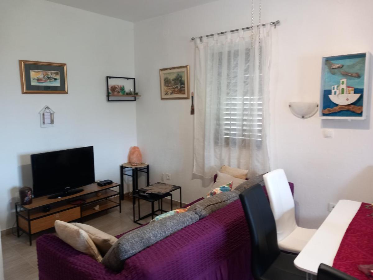 Vila Kuca Za Odmor Skalina - Sea View Splitska Exteriér fotografie