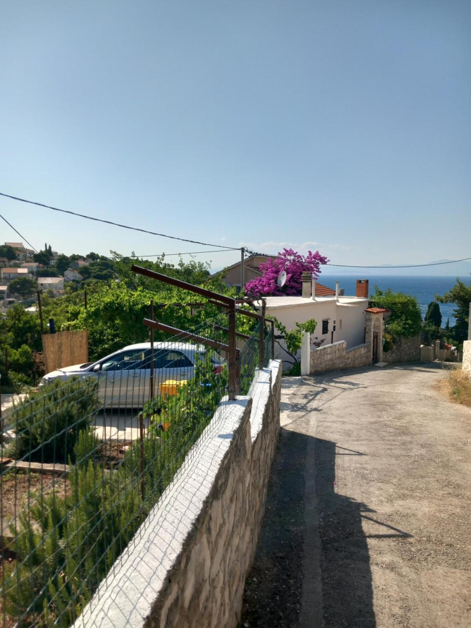 Vila Kuca Za Odmor Skalina - Sea View Splitska Exteriér fotografie