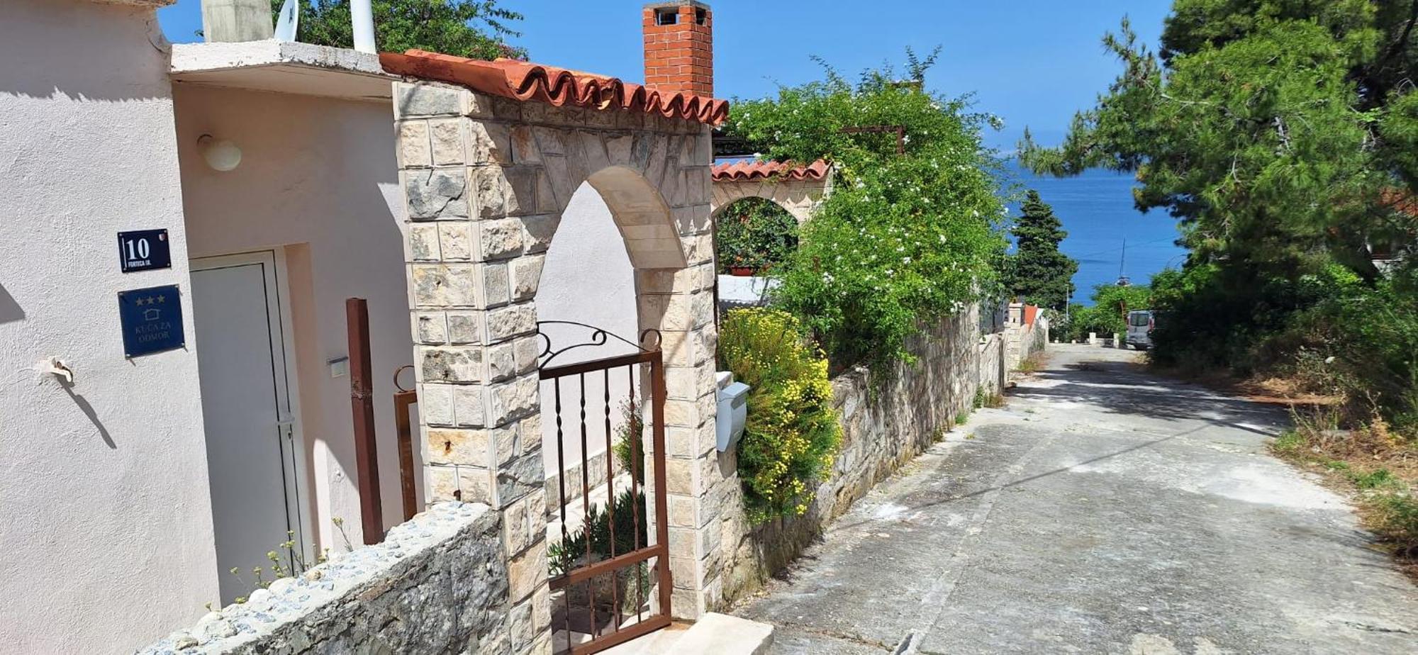 Vila Kuca Za Odmor Skalina - Sea View Splitska Exteriér fotografie